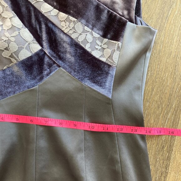 Jax Sheath Formal Velvet and Lace Size 4 Dress - Picture 9 of 11